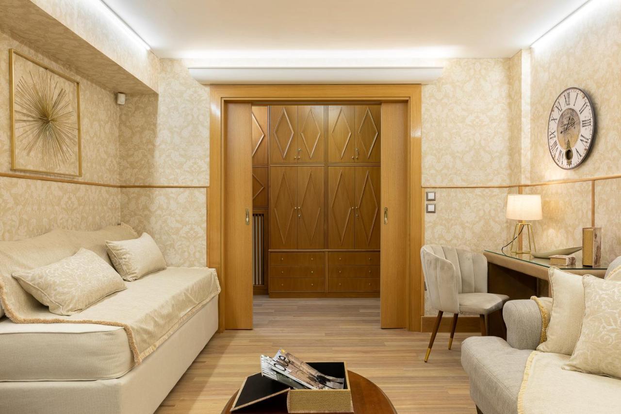 Vouliagmeni'S Elegance By Acropolis Suites Athens Exterior photo